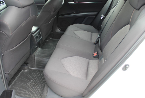 Toyota Camry 2020 года с пробегом 81 407 км, фото 18